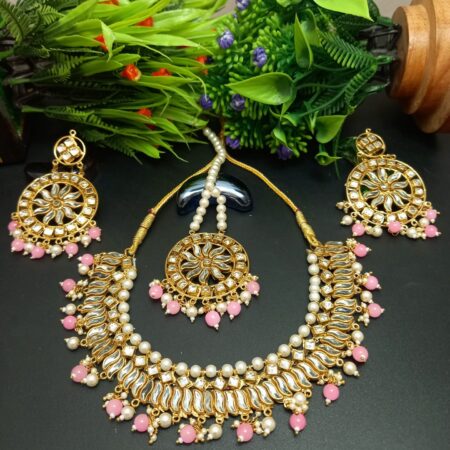 Pink colour Copper Base Kundan Pearl Necklace Jewellery with Maangtika , Very Light Weight