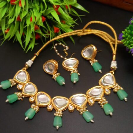 Green colour Brass Shine Kundan Necklace Set for Women Gold Plated Wedding with Maangtika